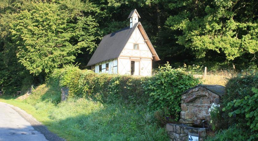 Kleine Kapelle und Quelle bei Sart-lez-Spa