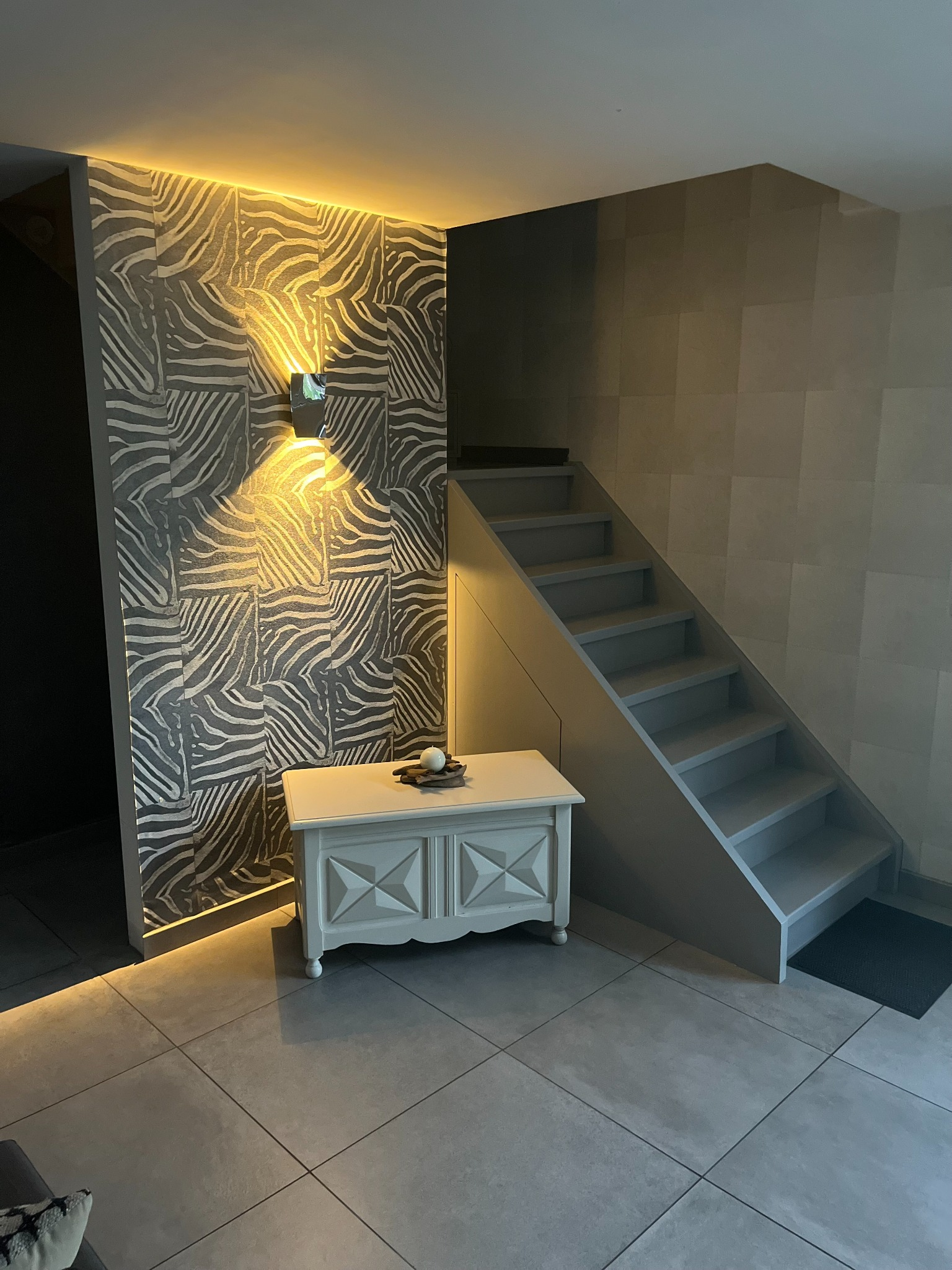 Dekorative Treppe in der Junior-Suite